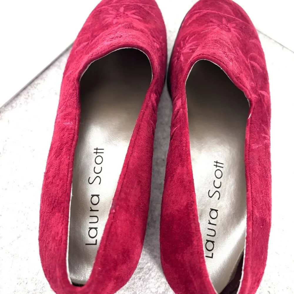 LAURA SCOTT Red Suede Loafers Women’s 9.5M Embossed Floral Slip On Flats